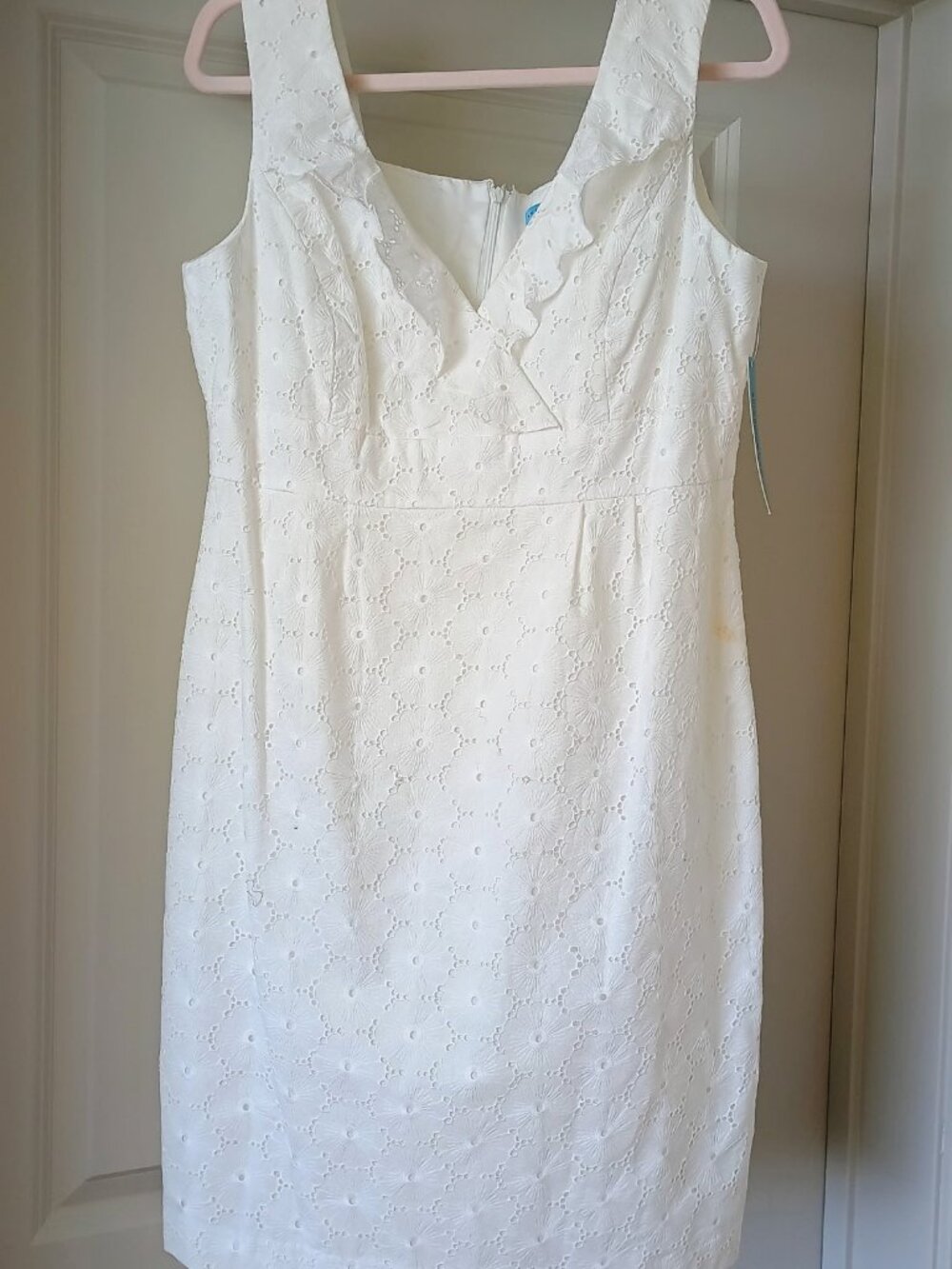 💮💟BNWT ANTONIO MELANI WHITE FLORAL EYELET DRESS SLEEVELESS V NECK RUFFLE 12